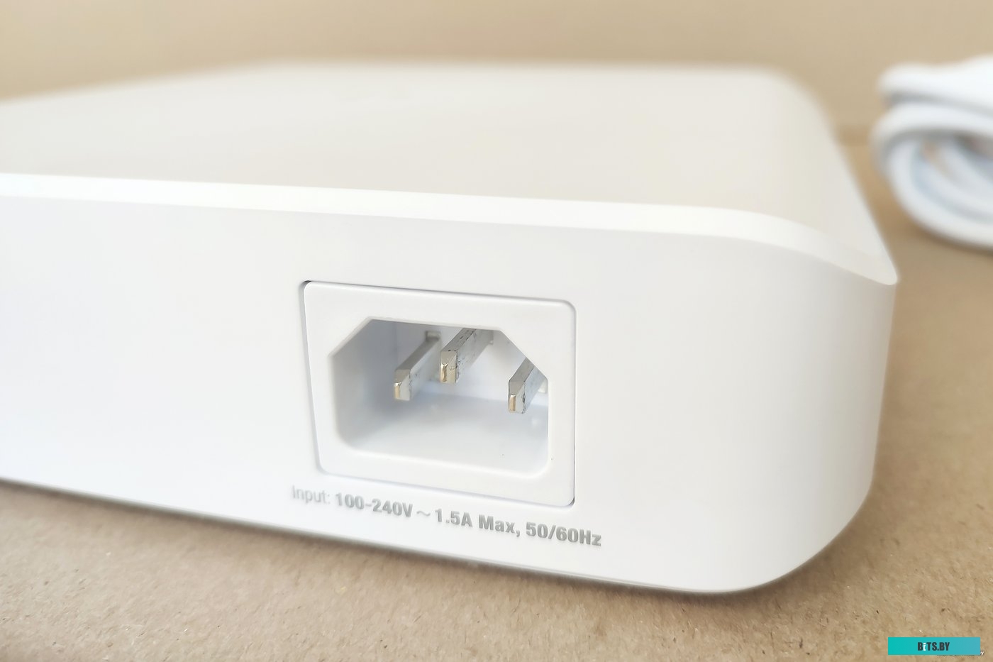 Коммутатор Ubiquiti UniFi Switch Lite 16 POE USW-Lite-16-POE