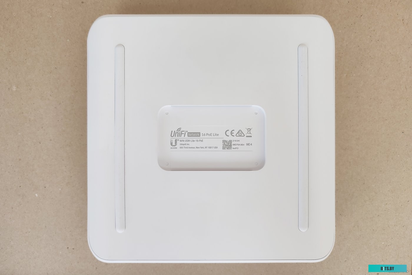 Коммутатор Ubiquiti UniFi Switch Lite 16 POE USW-Lite-16-POE