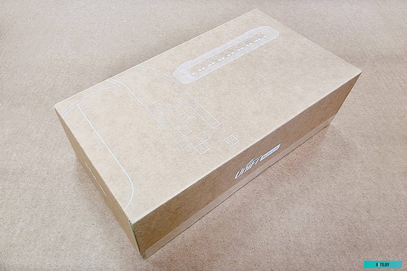 Управляемый коммутатор 2-го уровня Ubiquiti UniFi Switch Lite 8 POE USW-Lite-8-POE