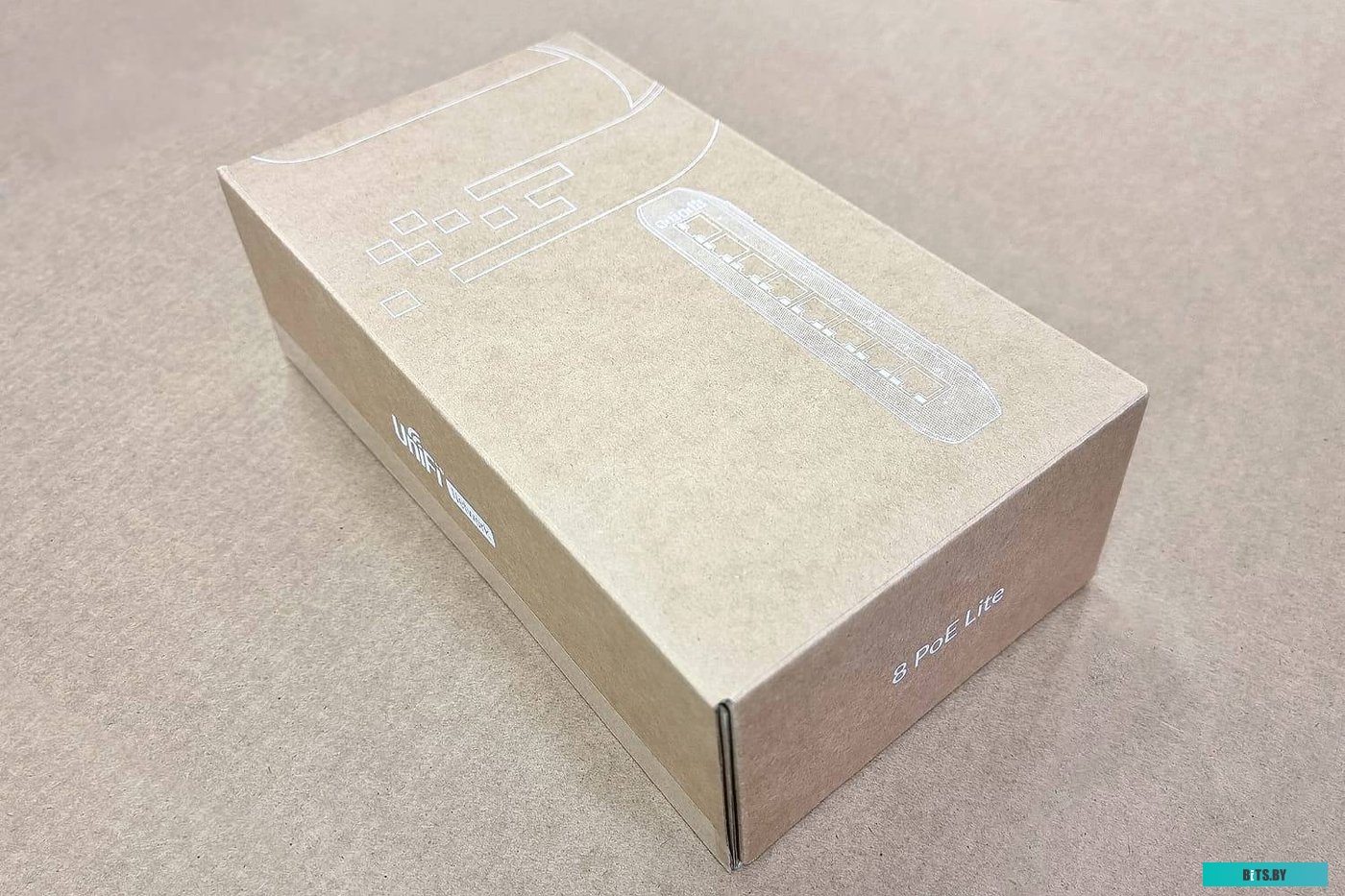 Управляемый коммутатор 2-го уровня Ubiquiti UniFi Switch Lite 8 POE USW-Lite-8-POE