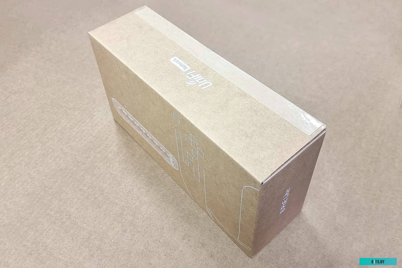 Управляемый коммутатор 2-го уровня Ubiquiti UniFi Switch Lite 8 POE USW-Lite-8-POE