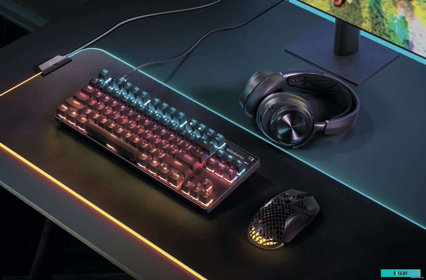 Клавиатура SteelSeries Apex 9 TKL нет кириллицы