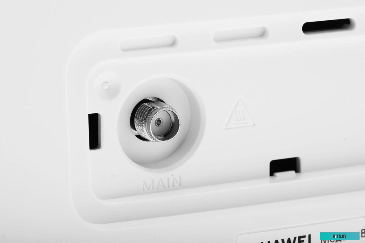 Маршрутизатор HUAWEI 4G CPE 3 B530-336