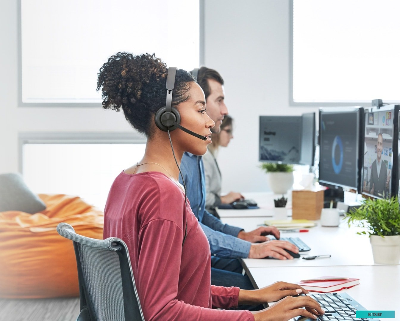 Наушники (Гарнитура) Logitech Zone Wired MS <981-000870>