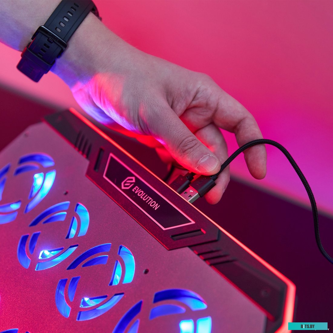 Подставка для ноутбука Evolution LCS-06 RGB 4812755006727