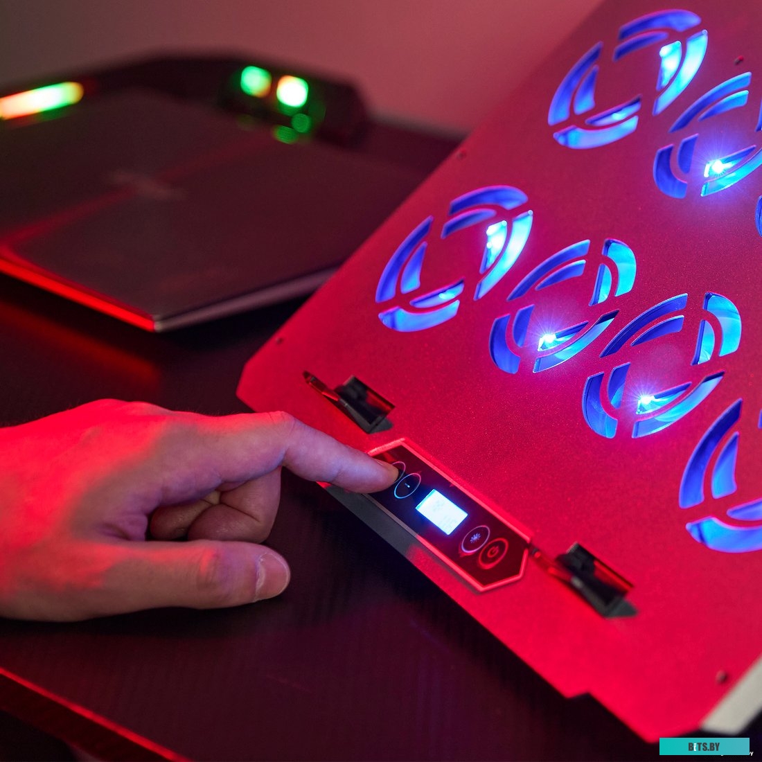 Подставка для ноутбука Evolution LCS-06 RGB 4812755006727