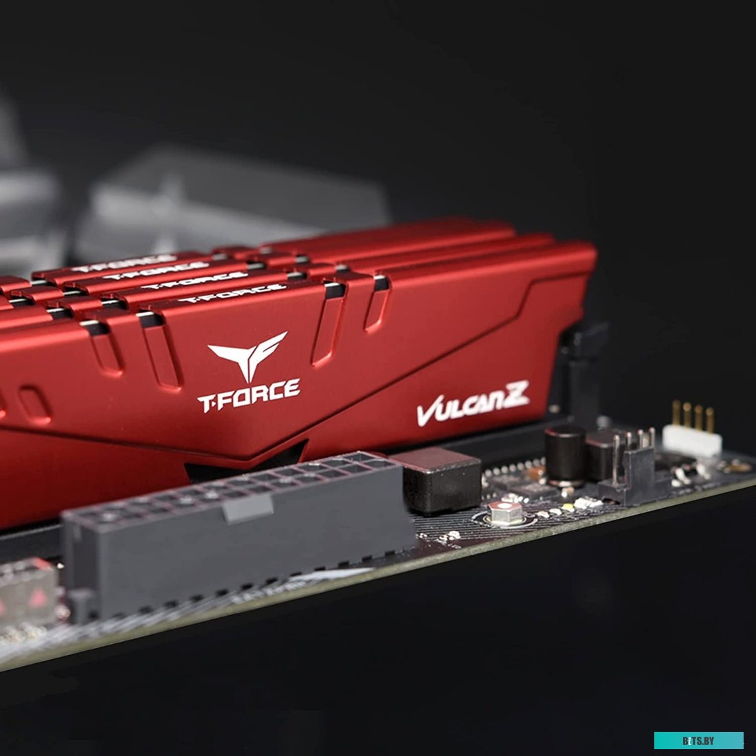 Модуль памяти Team T-Force Vulcan Z 2x16ГБ DDR4 3200 МГц TLZRD432G3200HC16FDC01