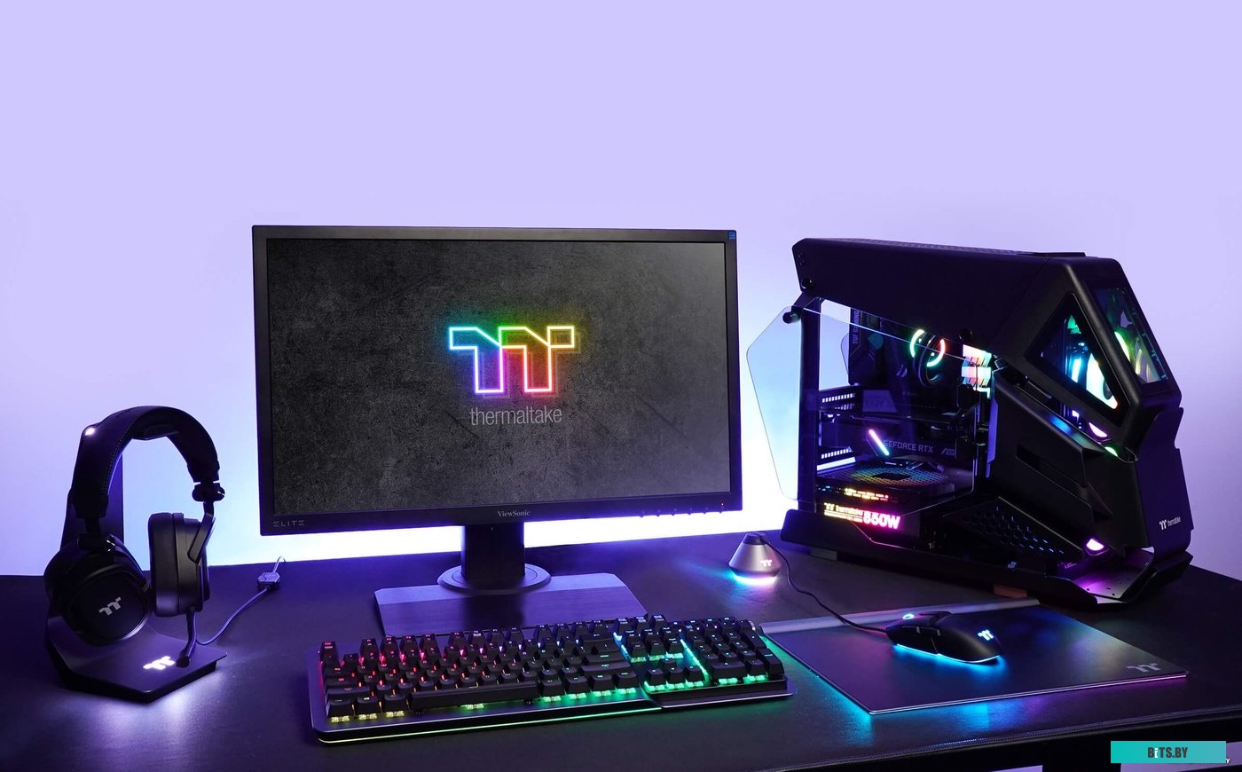 Корпус Thermaltake AH T200 CA-1R4-00S1WN-00