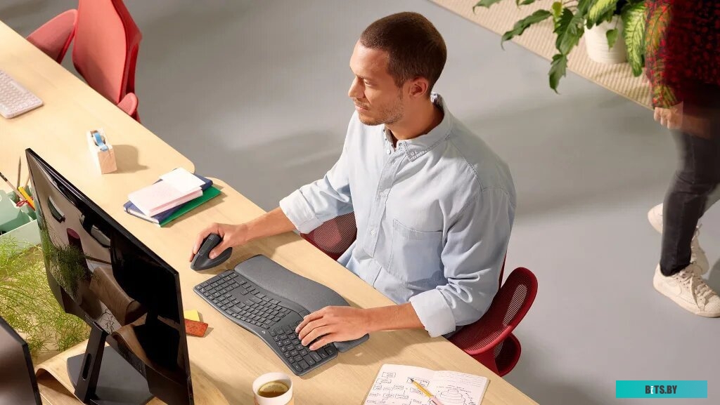 Клавиатура Logitech K860 черный USB беспроводная BT Multimedia Ergo (подставка для запястий) (920-010359) 920-010359